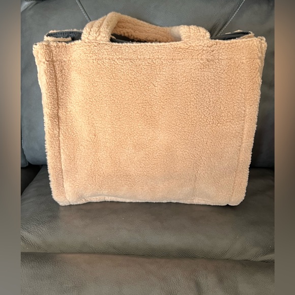 Victoria’s Secret Tan Sherpa Tote Bag - Picture 3 of 8